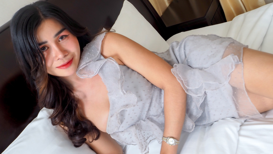 Emmy's Bedroom Seduction!